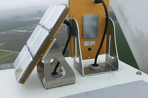 The sphere around the tracked bird meeting the rotor zone of a turbine